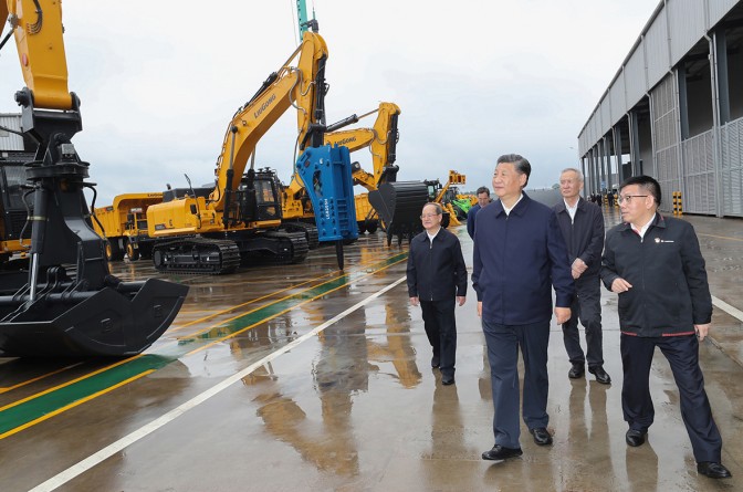 2021年4月26日，習近平總書記視察柳工并發表重要講話，高度評價柳工的創新發展成果